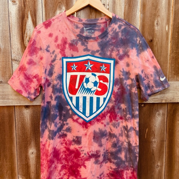 Acid Wash Nike USA Soccer Core Crest Tee - Picture 1 of 2